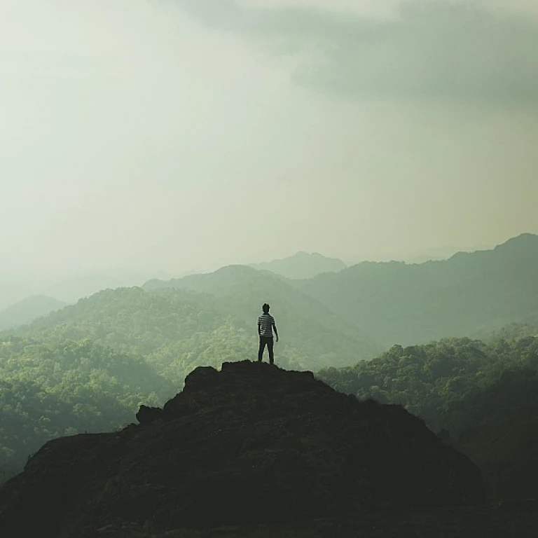 Crafting the Perfect Welcome Email for New Hires